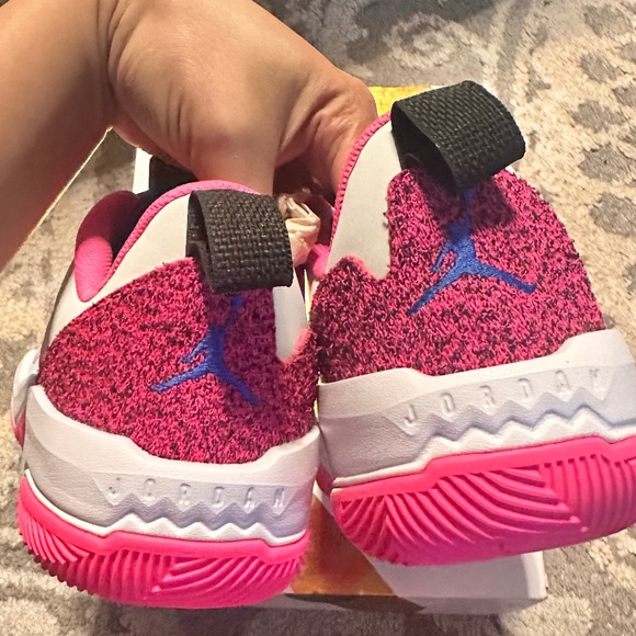 Nike Air Jordan - Picture 4 of 10